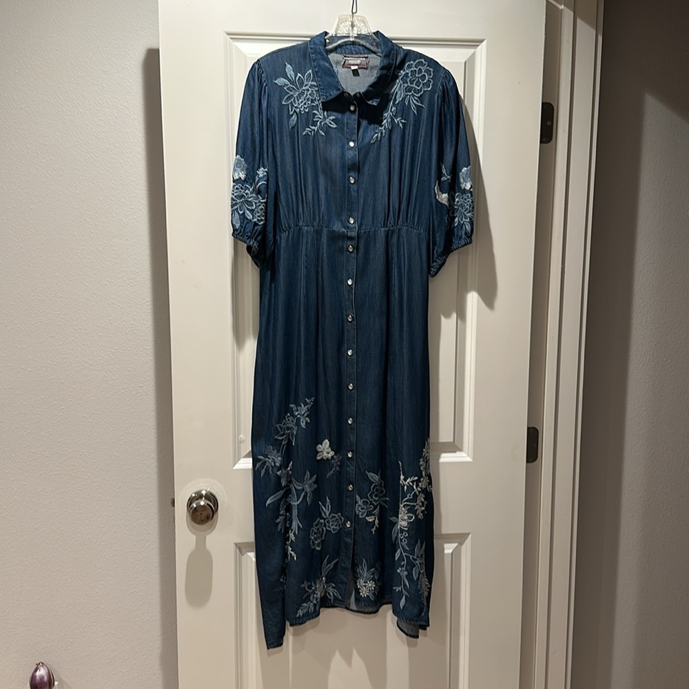 Johnny Was L Jacqueline Puff sleeve embroidered denim jean dress - Picture 3 of 7